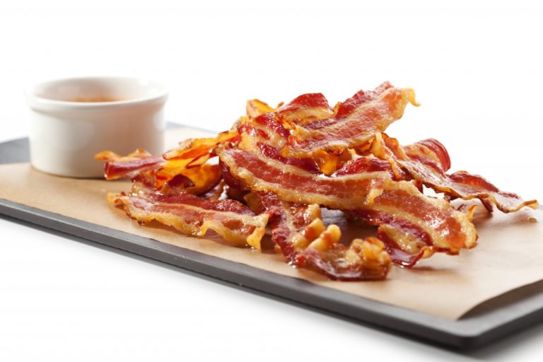 bacon in plate